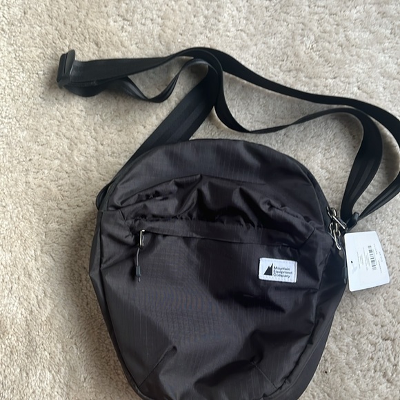 MEC Interval Carry All Bag. NWT - Picture 2 of 6